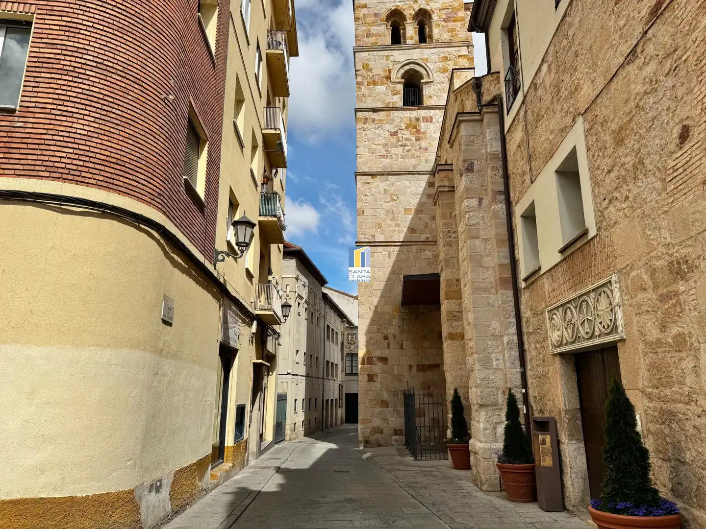 Vista exterior de Piso en venta en Zamora Capital  con Calefacción, Parquet y Terraza