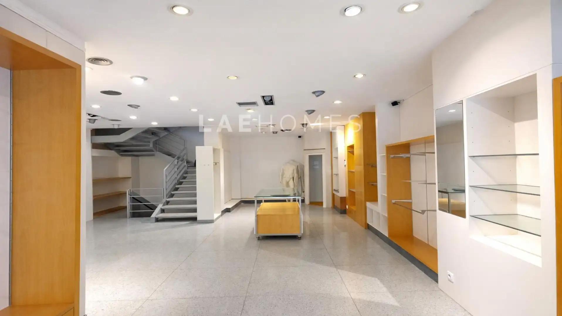Business premises for sale in Centre - Zona Alta, imagen 8