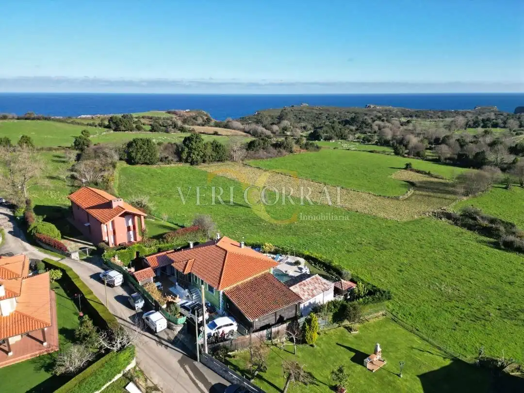 Casa o chalet en venta en Llanes con Calefacción, Jardín privado y Terraza