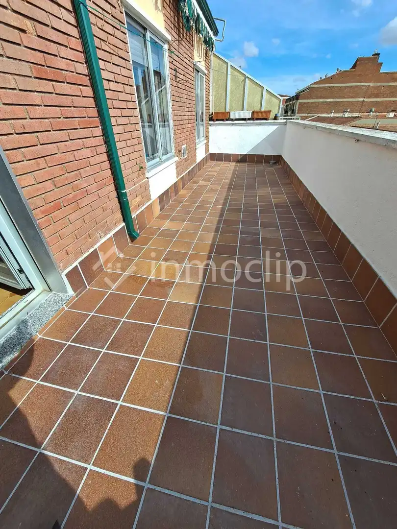 Terrassa de Àtic de lloguer en Salamanca amb Calefacció, Terrassa i Moblat
