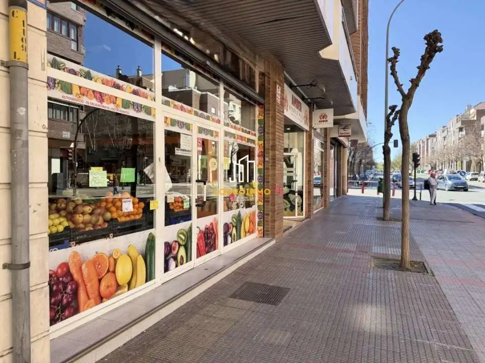 Business premises for sale in San Adrián, imagen 4