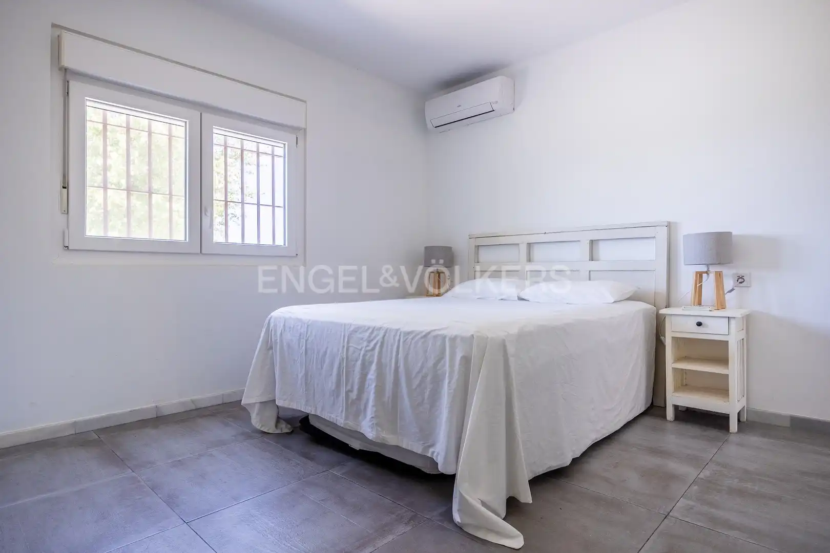 Schlafzimmer von Country house zum Verkauf in Espartinas mit Klimaanlage, Heizung und Privatgarten