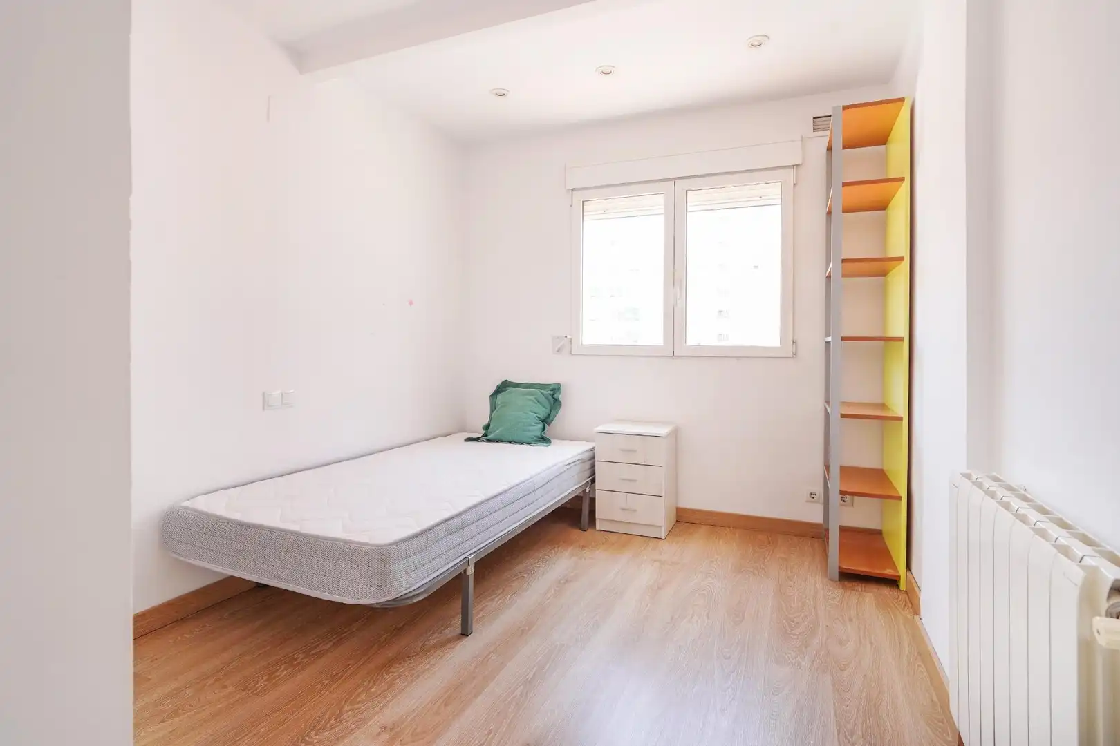 Habitación de Piso de alquiler en Valencia con Aire acondicionado, Calefacción y Terraza