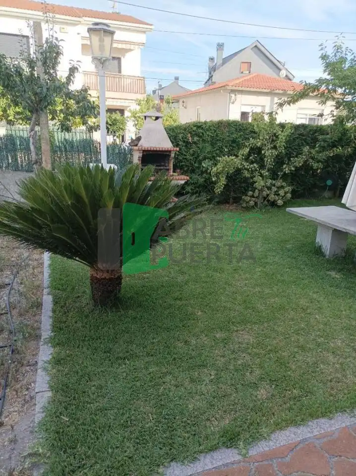Chalet con terraza en venta en San Cibrao das Viñas