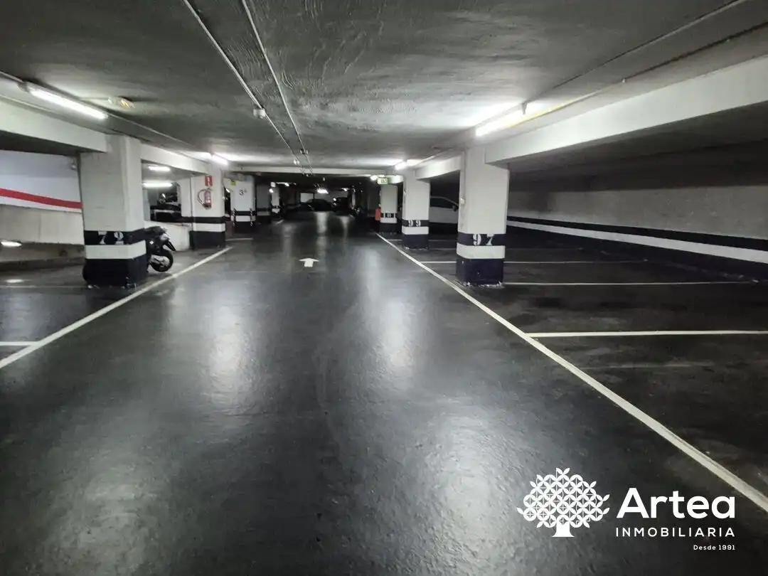Parkplatz von Garage zum Verkauf in Bilbao 