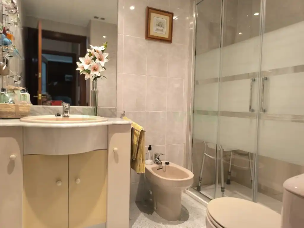 Bathroom of Flat for sale in Pineda de Mar  with Heating and Balcony
