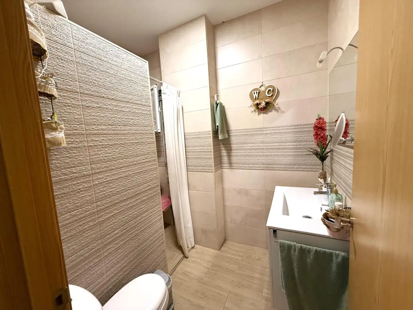 Bathroom of Detached homes for sale in Santiponce  with Air Conditioner, Terrace and Storage room