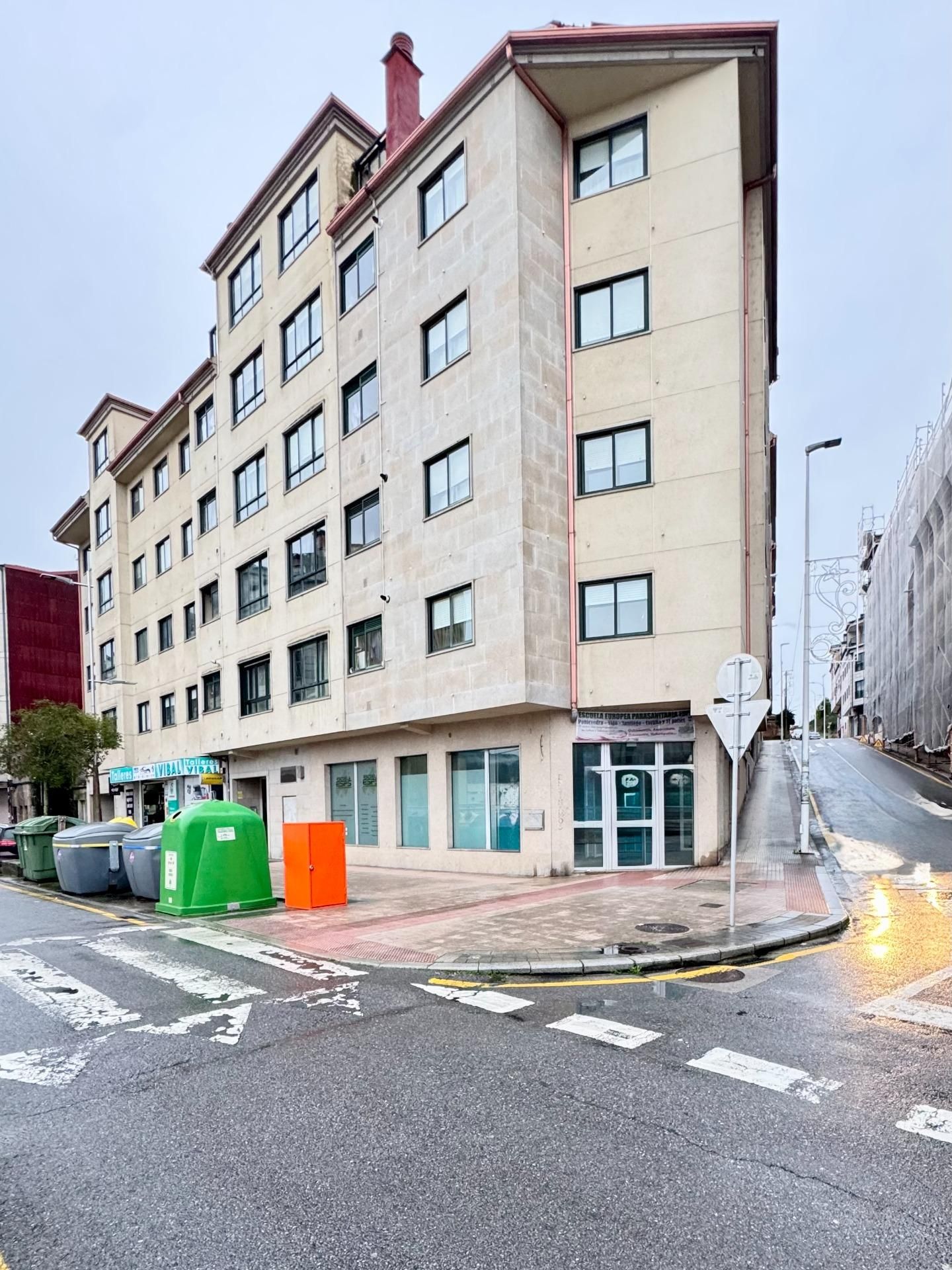 Local de alquiler en Avenida de Vigo, Zona Fernández Ladreda