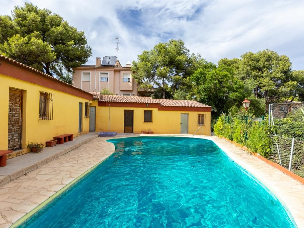 Casa adosada en venda a Carrer de las Navas de Tolosa, 48, El Vedat - Santa Apolonia