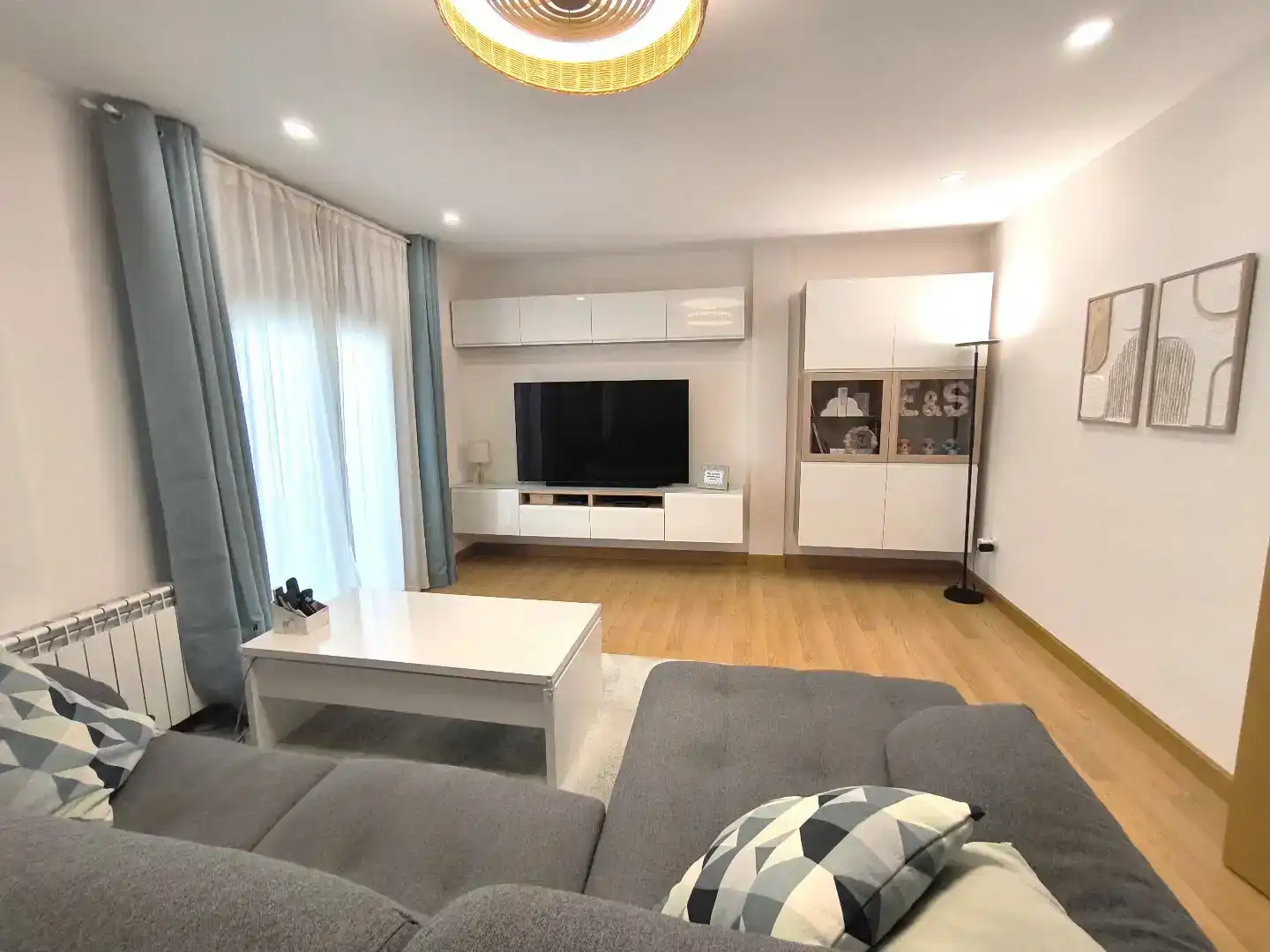 Sala d'estar de Casa adosada en venda en Cintruénigo amb Aire condicionat