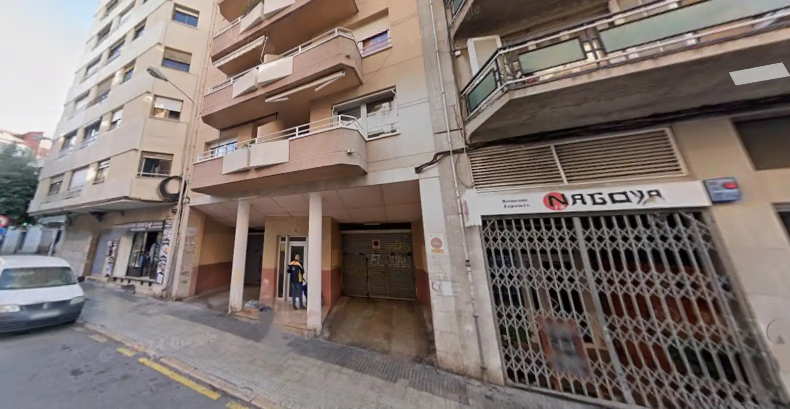 Flat with lift for sale in Carrer dels Jurats
