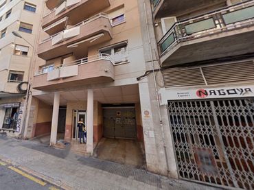 Pis amb ascensor en venda a Carrer dels Jurats