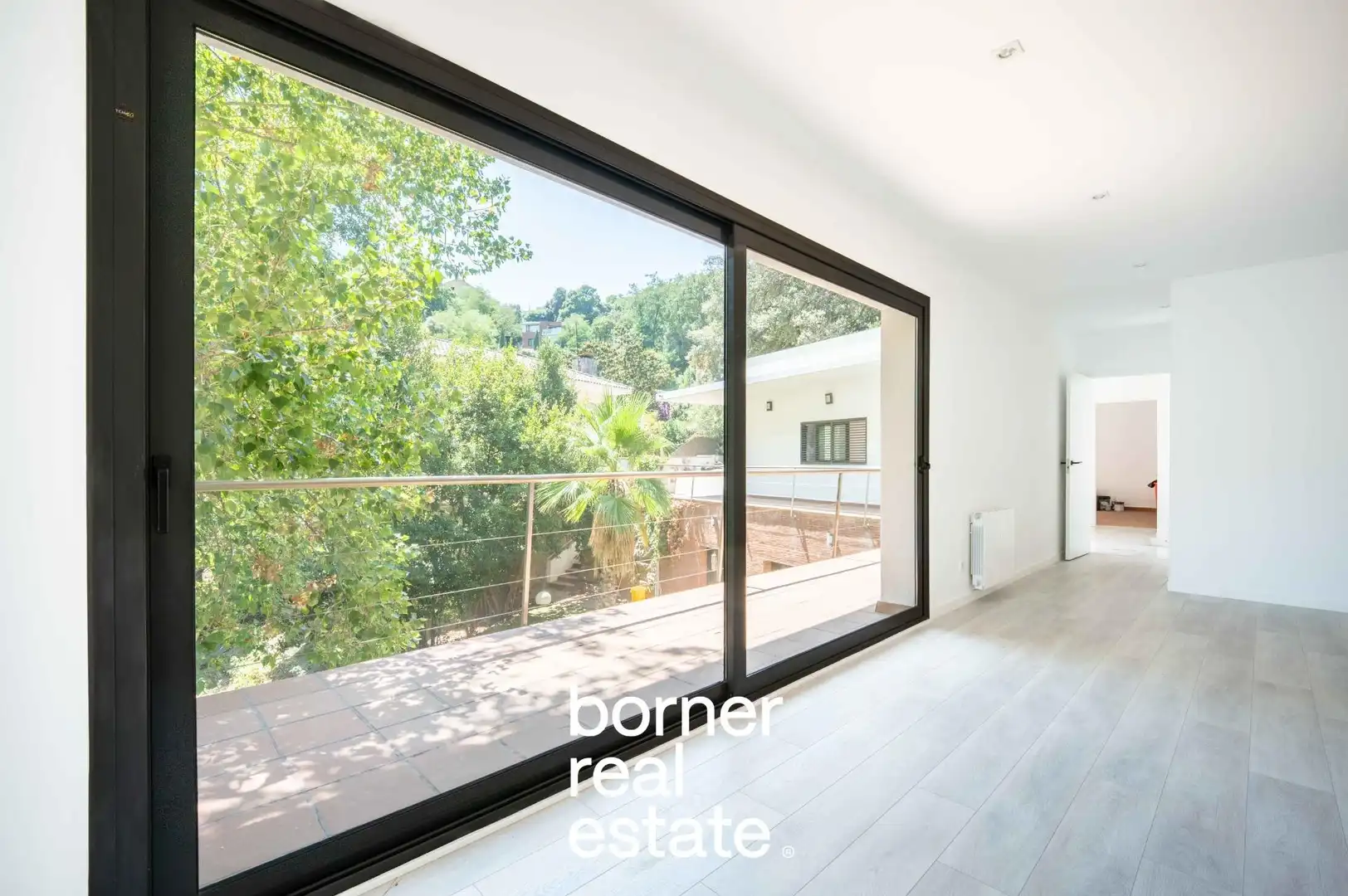 Vista exterior de Casa o chalet en venta en Sant Cugat del Vallès con Aire acondicionado, Calefacción y Jardín privado