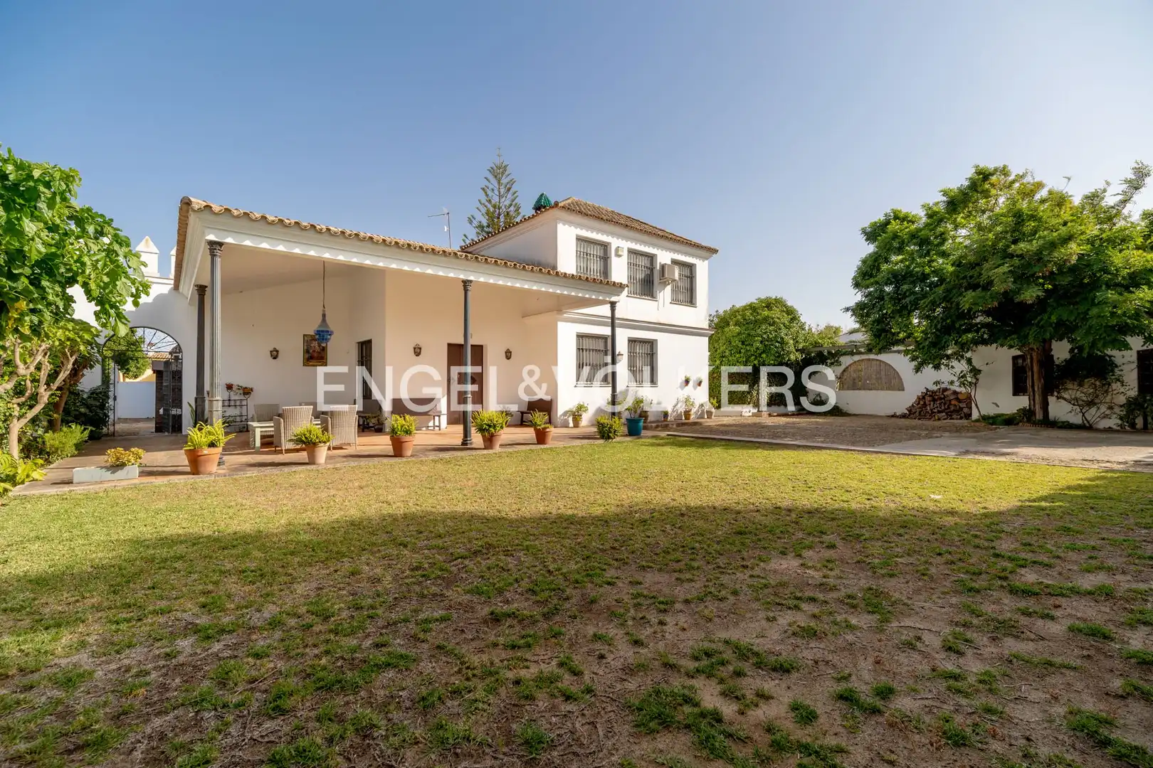 Exterior view of Houses for sale in Sanlúcar de Barrameda  with Air Conditioner, Heating and Private garden