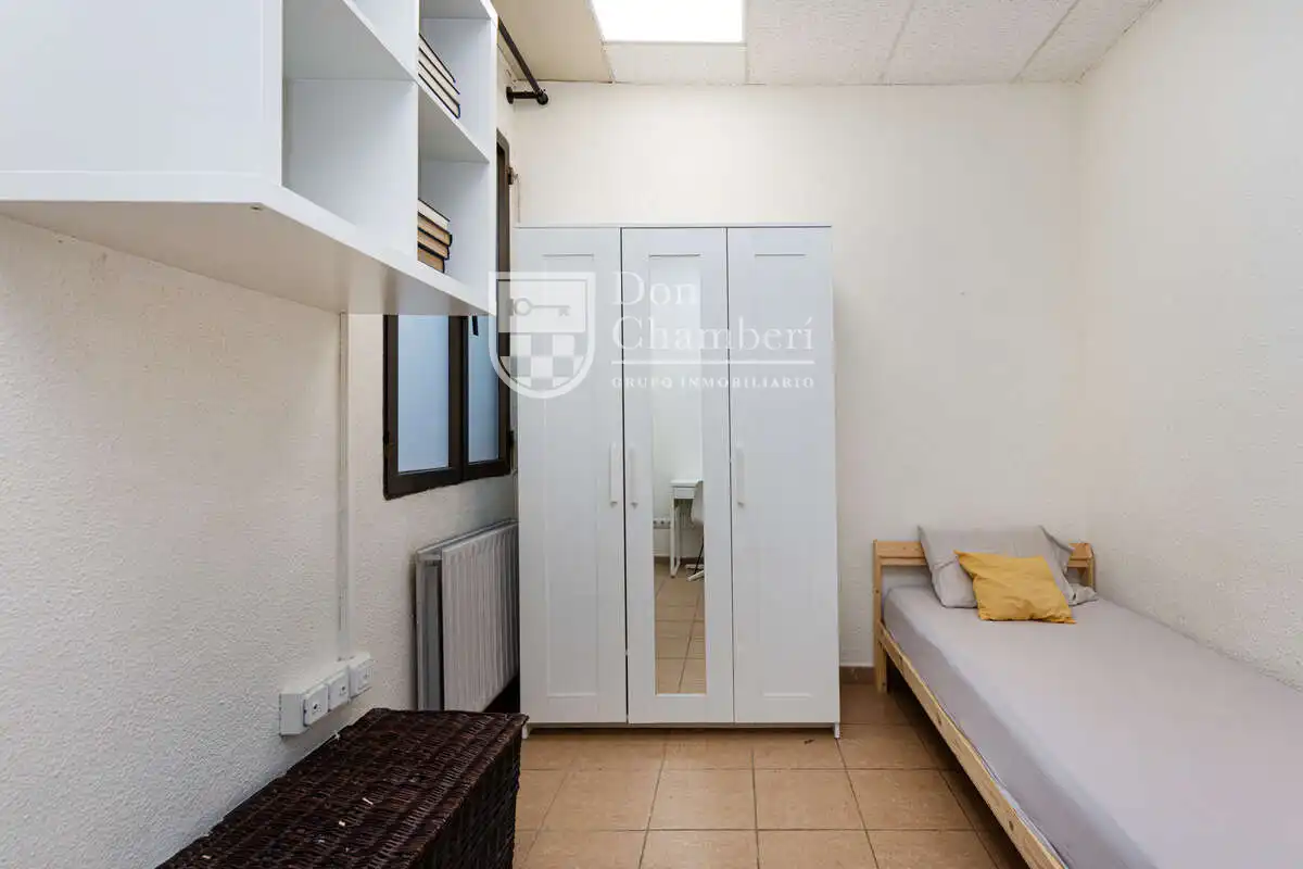Schlafzimmer von Wohnung zum Verkauf in Madrid