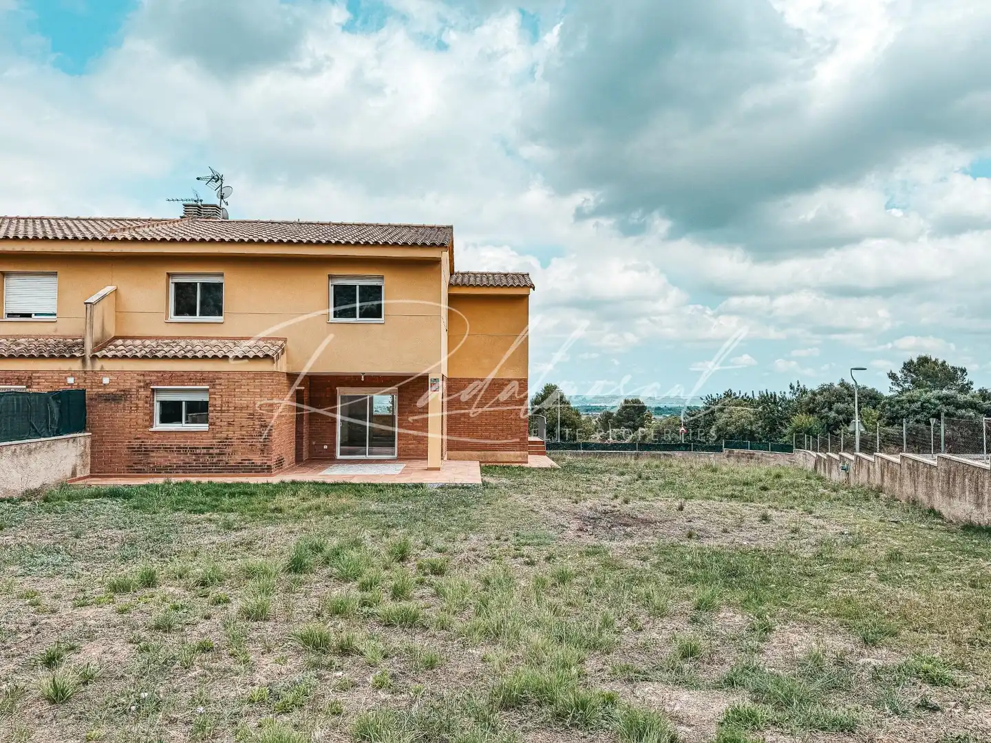 Einfamilien-Reihenhaus zum Verkauf in Alcover mit Privatgarten und Terrasse