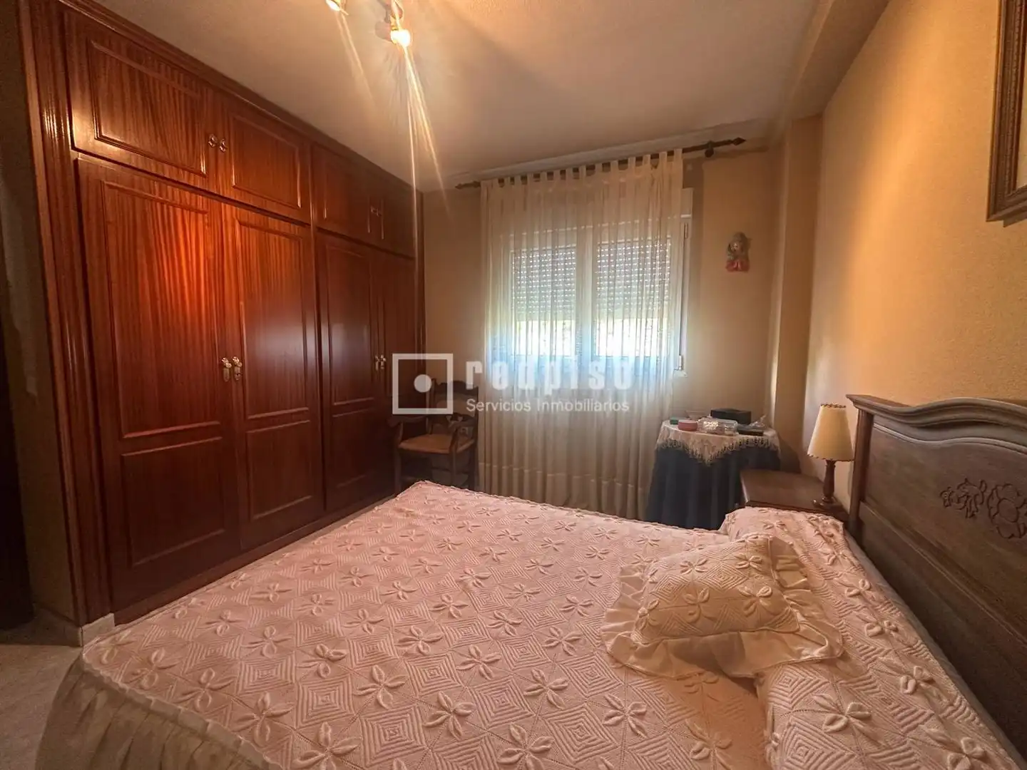 Dormitori de Casa o xalet en venda en Azuqueca de Henares amb Aire condicionat, Calefacció i Jardí privat