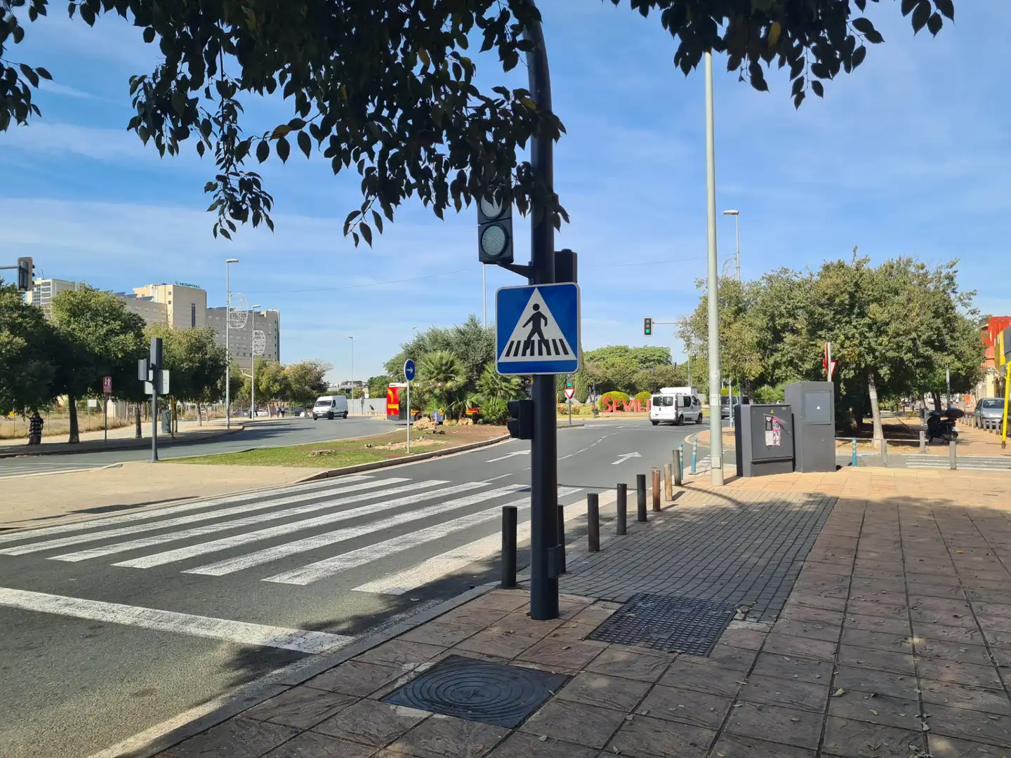 Vista exterior de Local en venda en Sevilla
