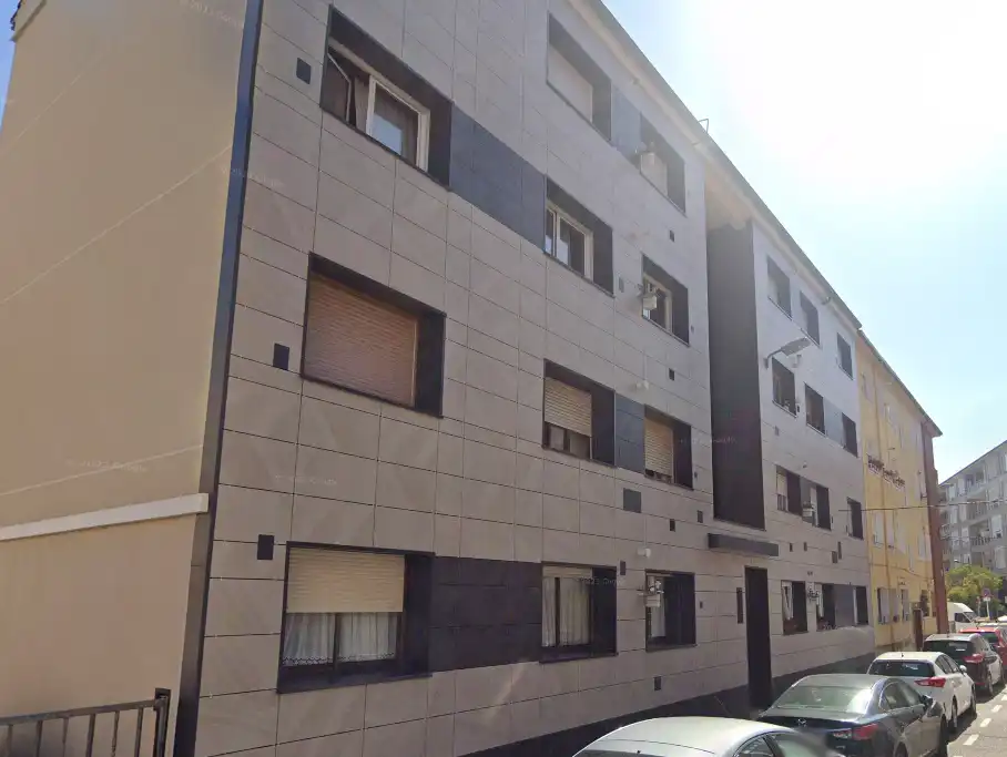 Piso en venta en Calle Merindad Trasmiera 10, imagen 2