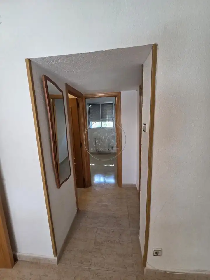 Flat for sale in Madrid  with Air Conditioner and Terrace