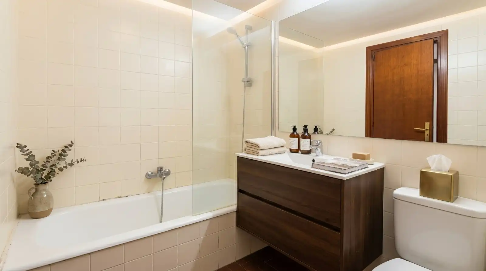 Baño de Piso en venta en Bilbao  con Aire acondicionado, Calefacción y Amueblado