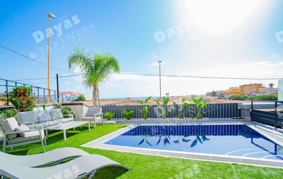 House with terrace for sale in Playa de los Locos, imagen 2