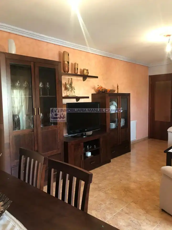 Living room of Flat for rent in Cáceres  with Heating, Terrace and Storage room