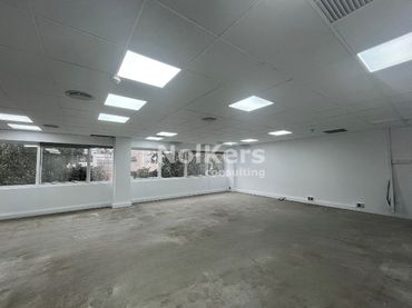 Oficina amb ascensor de lloguer a Almeda - El Corte Inglés