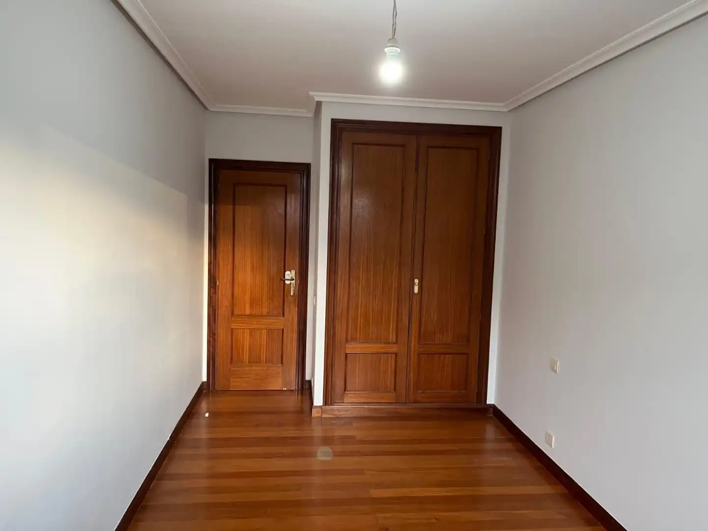 Wohnung zum Verkauf in  Logroño mit Klimaanlage, Heizung und Privatgarten