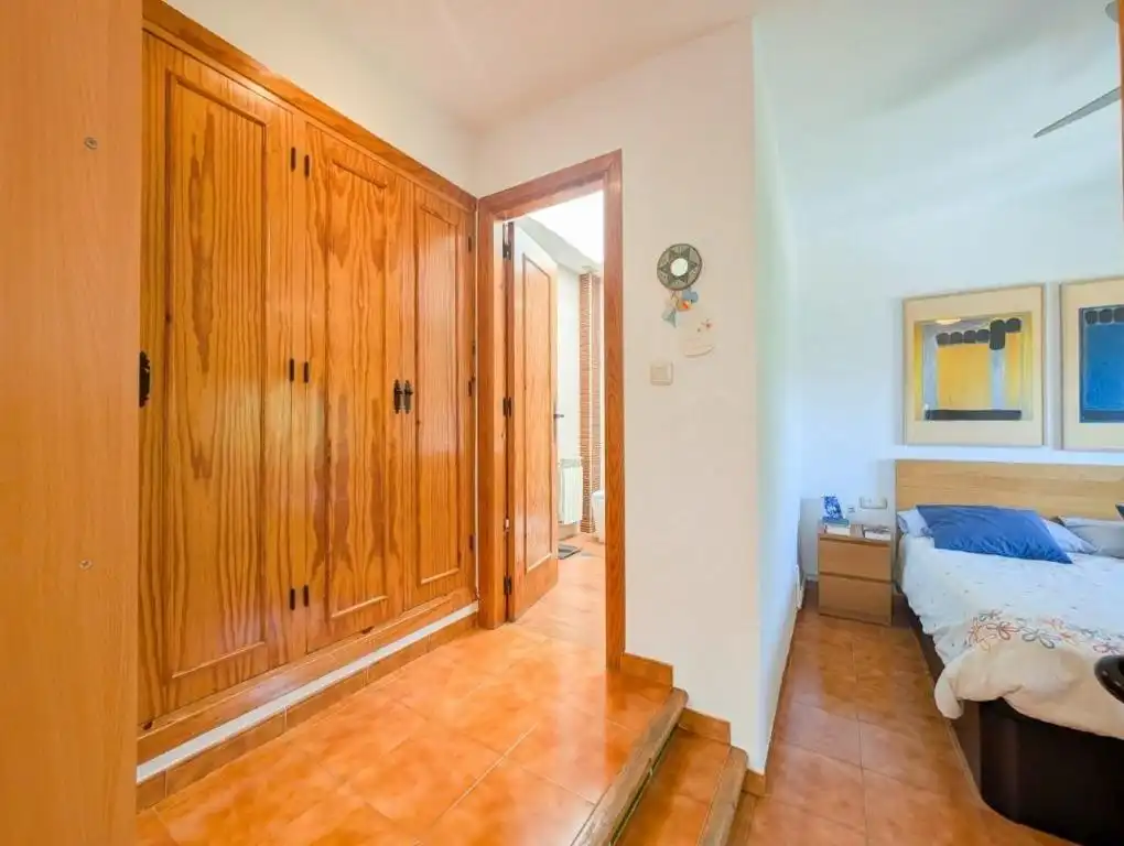 Casa o xalet en venda en Jun amb Calefacció i Terrassa