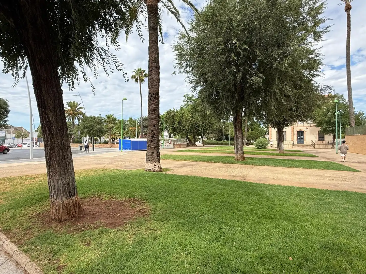 Vista exterior de Pis en venda en Dos Hermanas amb Aire condicionat, Traster i Moblat