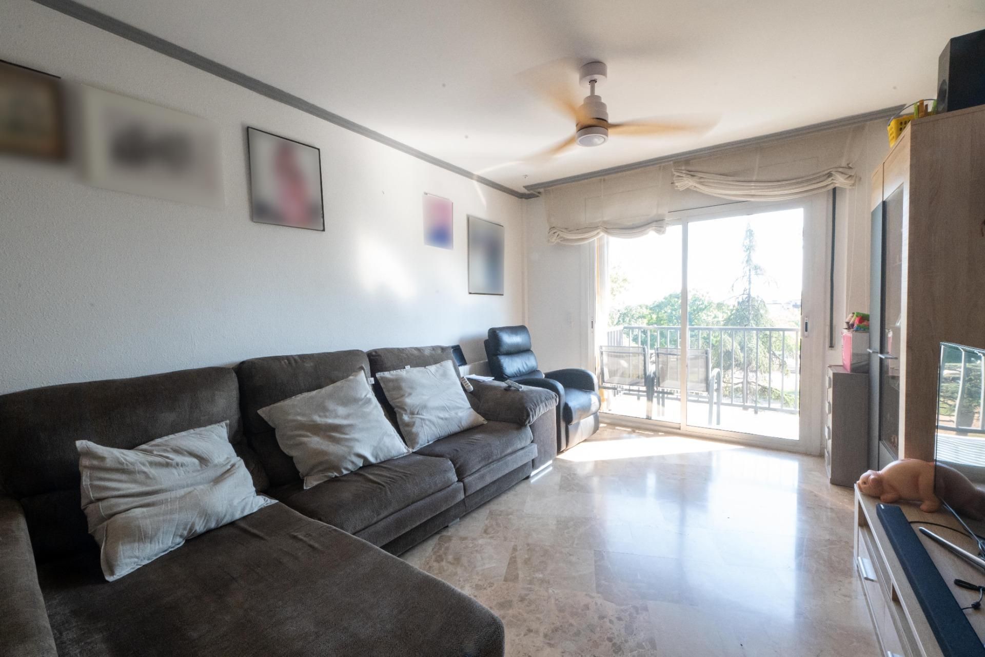 Living room of Flat for sale in Mataró  with Heating, Terrace and Balcony