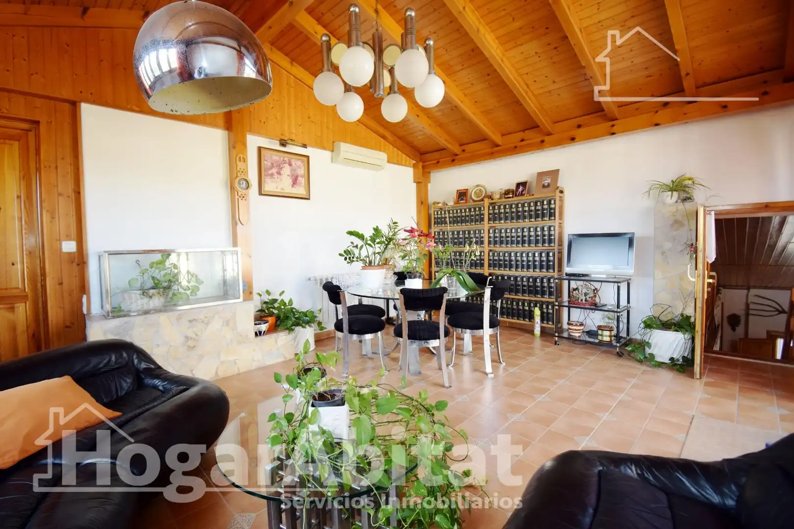 Sala d'estar de Casa o xalet en venda en Vila-real amb Aire condicionat, Jardí privat i Terrassa