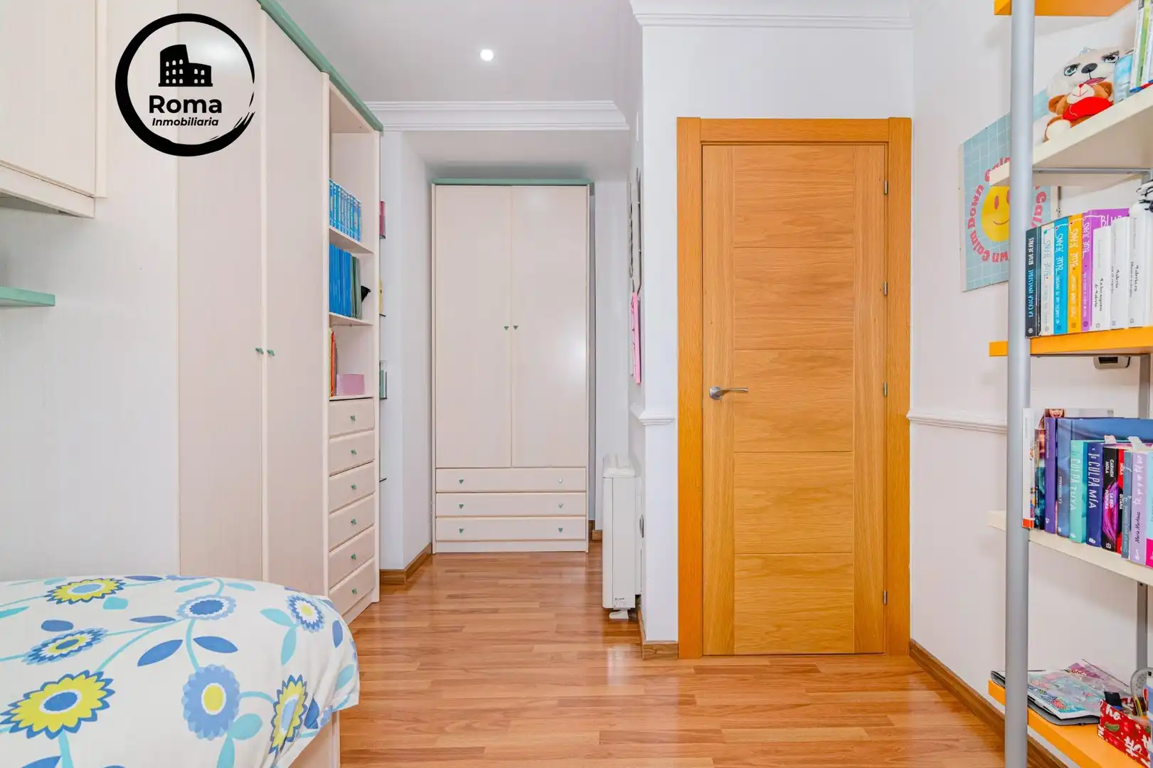 Habitación de Casa adosada en venta en La Zubia con Aire acondicionado, Calefacción y Piscina