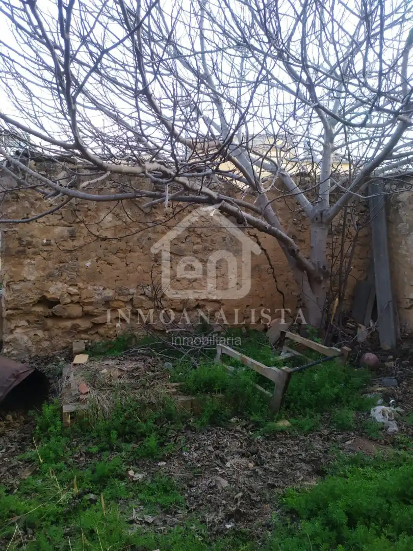 Houses for sale in Requena  with Private garden