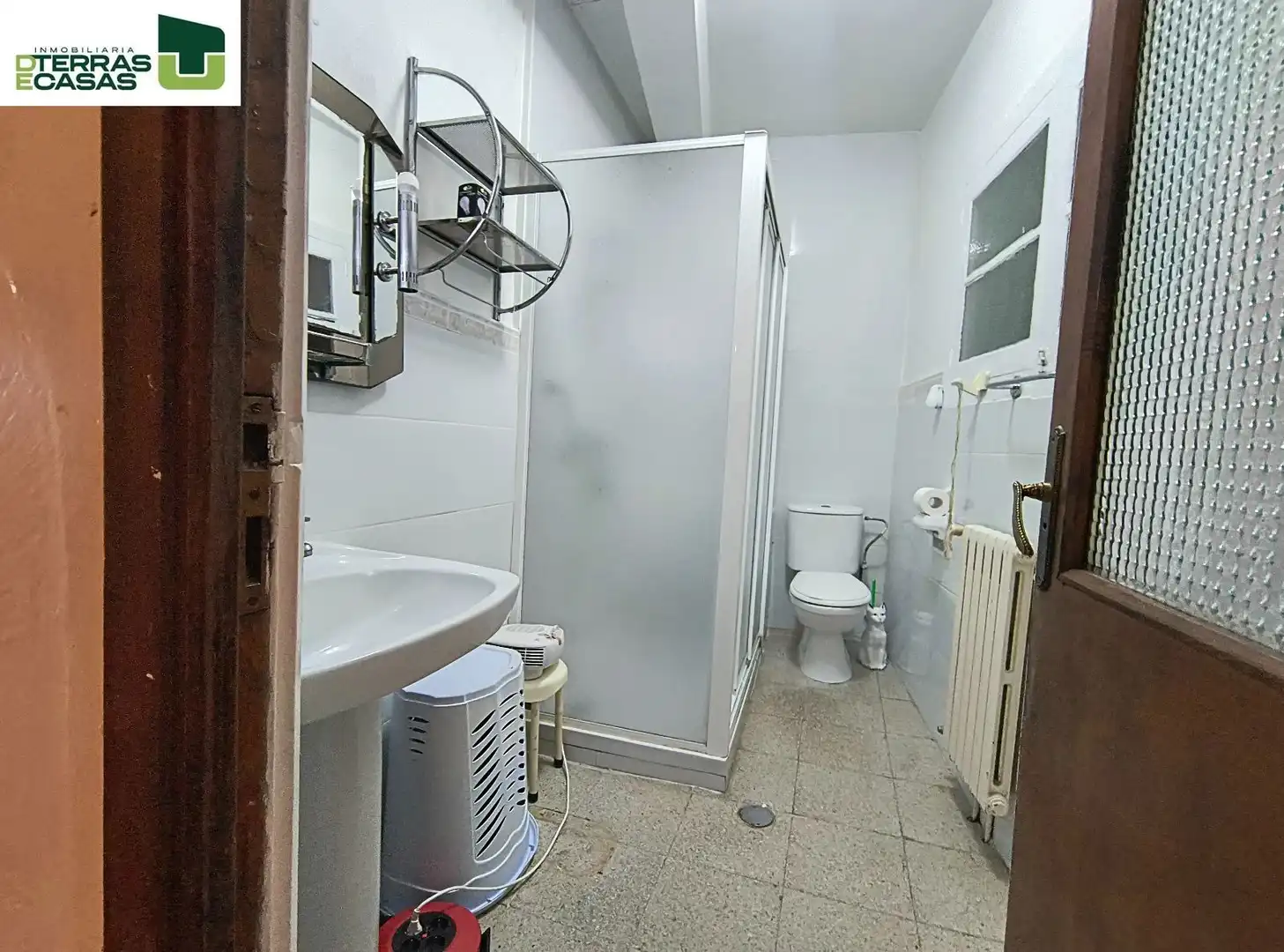 Bany de Casa o xalet en venda en Pontevedra Capital  amb Terrassa, Traster i Moblat