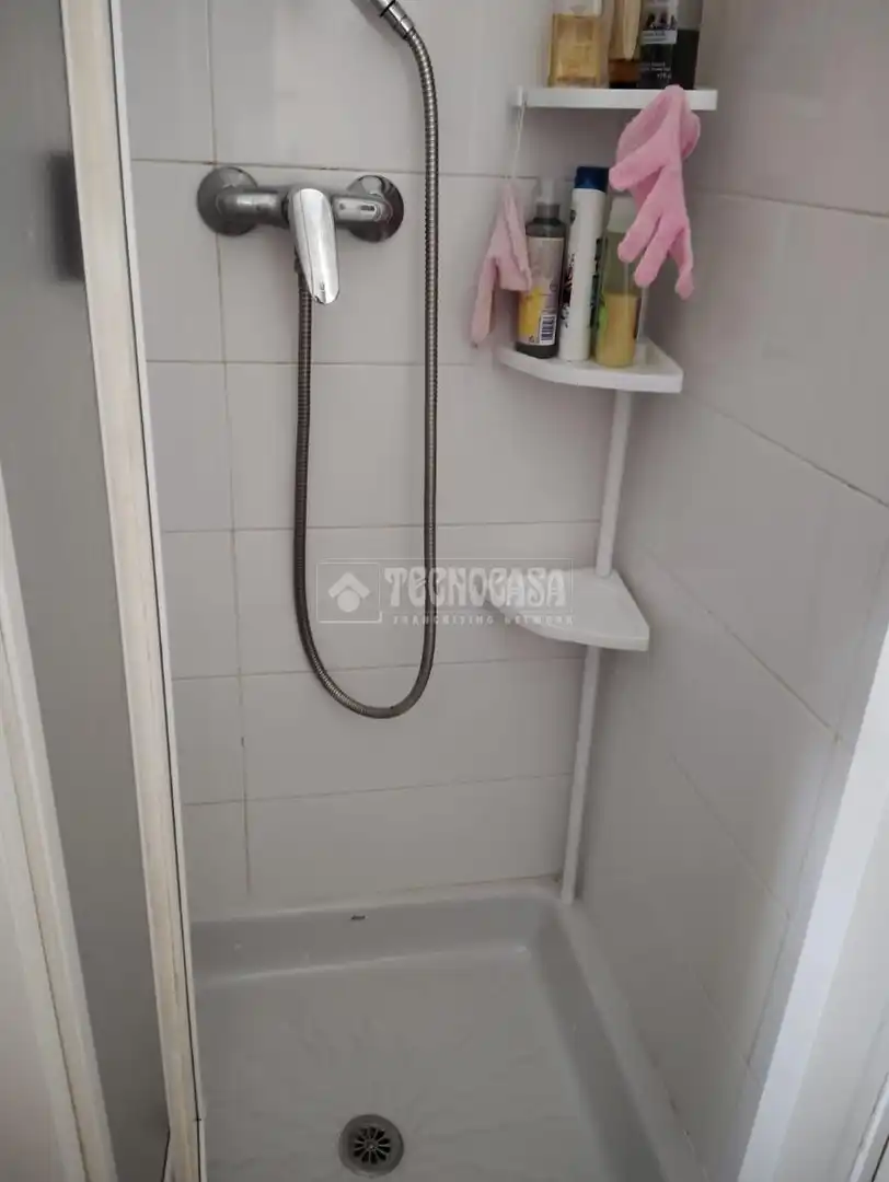 Bathroom of Flat for sale in Sevilla  with Air Conditioner