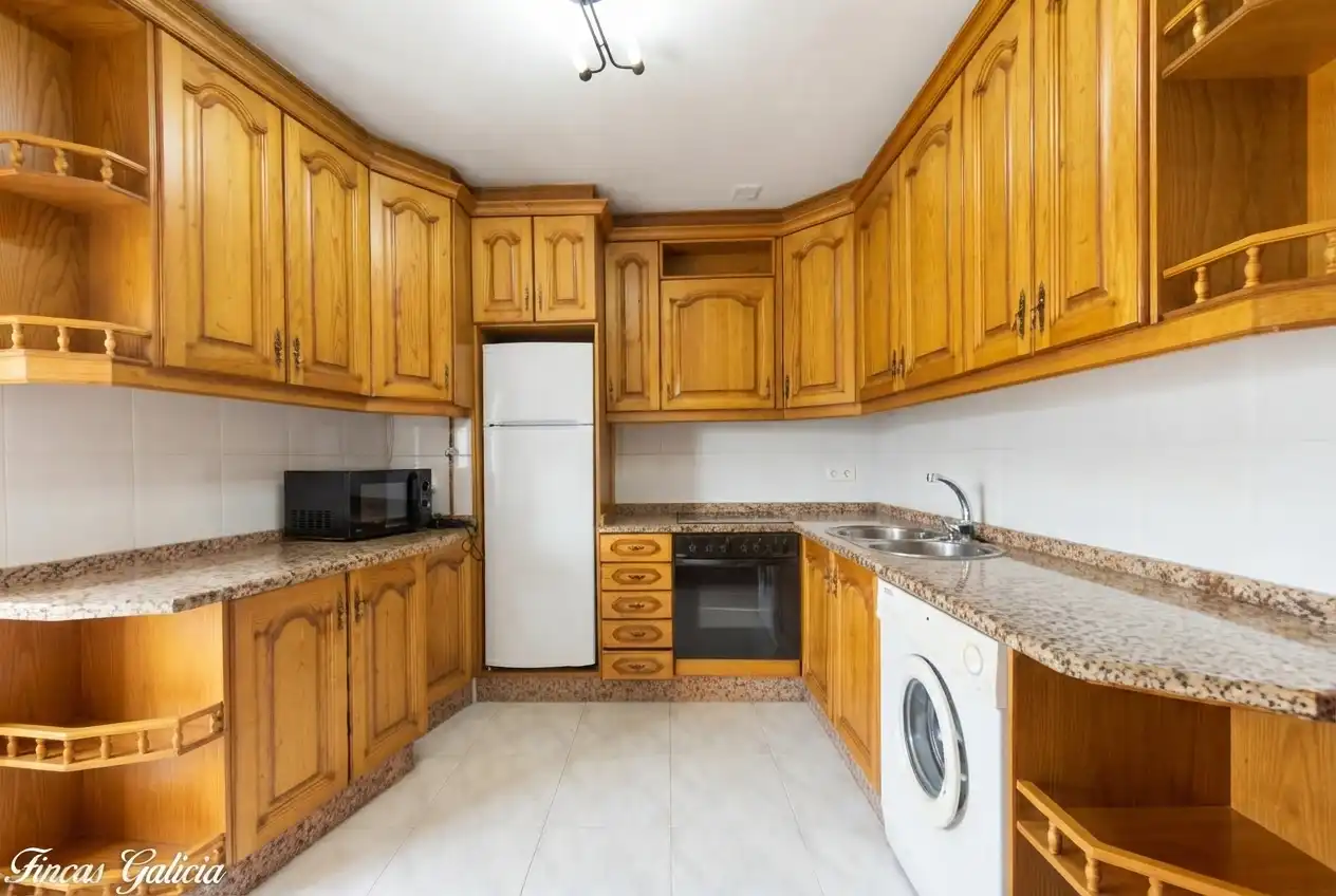 Kitchen of Flat for sale in Verín  with Heating, Terrace and Furnished