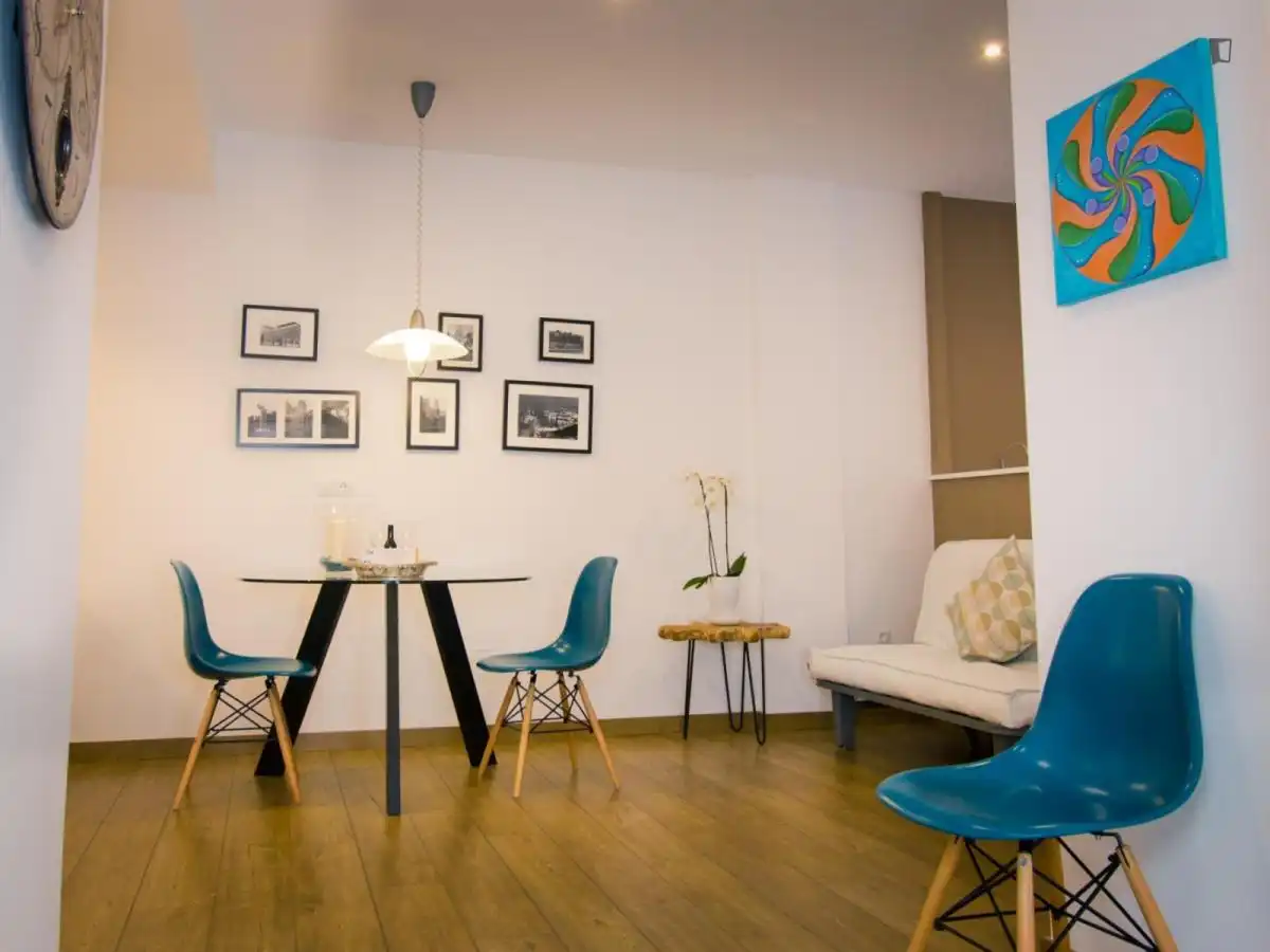 Comedor de Estudio de alquiler en Málaga con Aire acondicionado, Calefacción y Amueblado