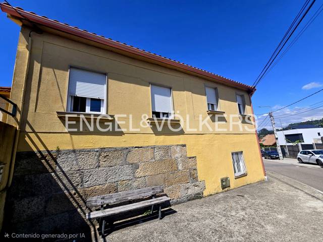 Casa-chalet en Venta en Valadares - Beade