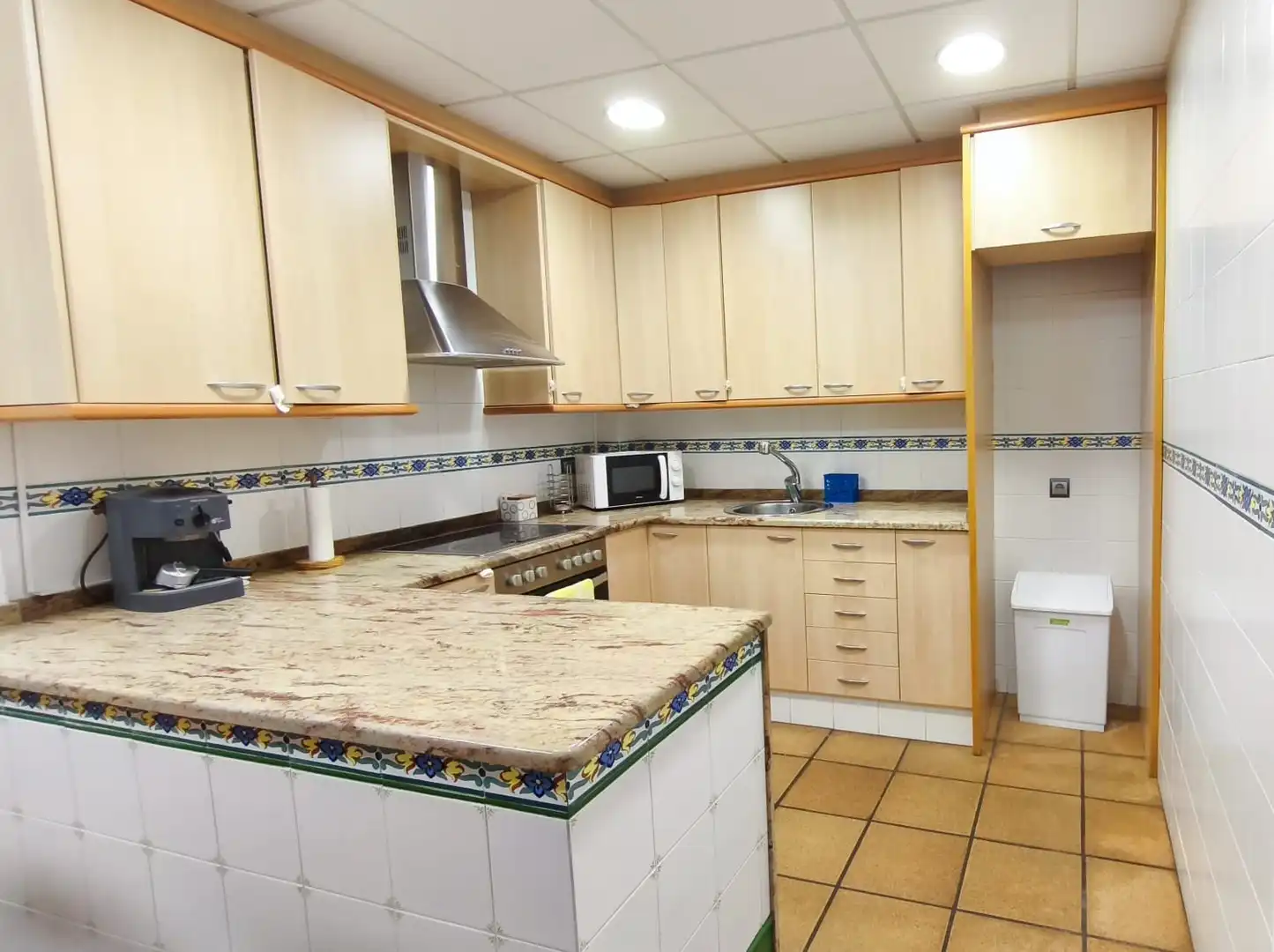 Cuina de Casa o xalet en venda en Cervelló amb Jardí privat, Terrassa i Piscina