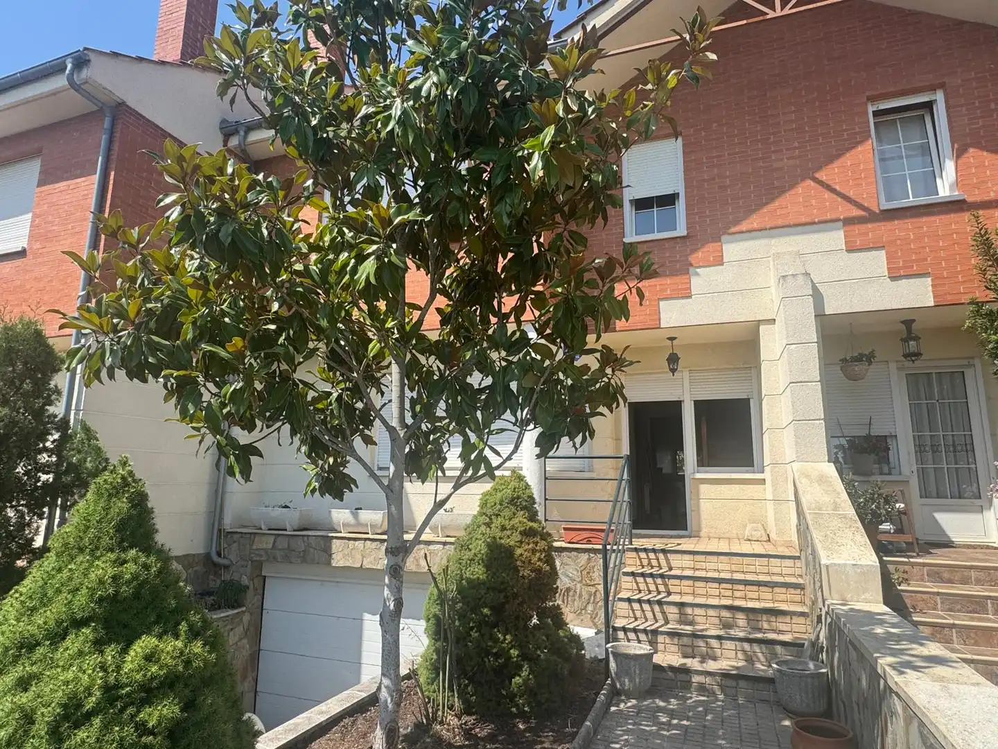 Exterior view of Detached homes for sale in Sariegos  with Heating, Private garden and Community pool