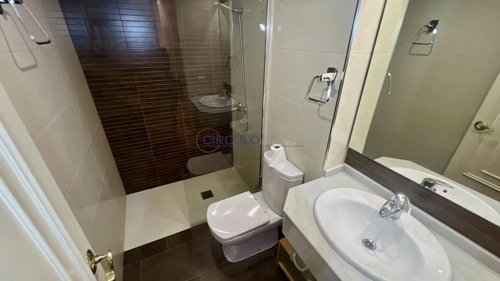 Baño de Piso en venta en Lorca con Calefacción, Trastero y Amueblado
