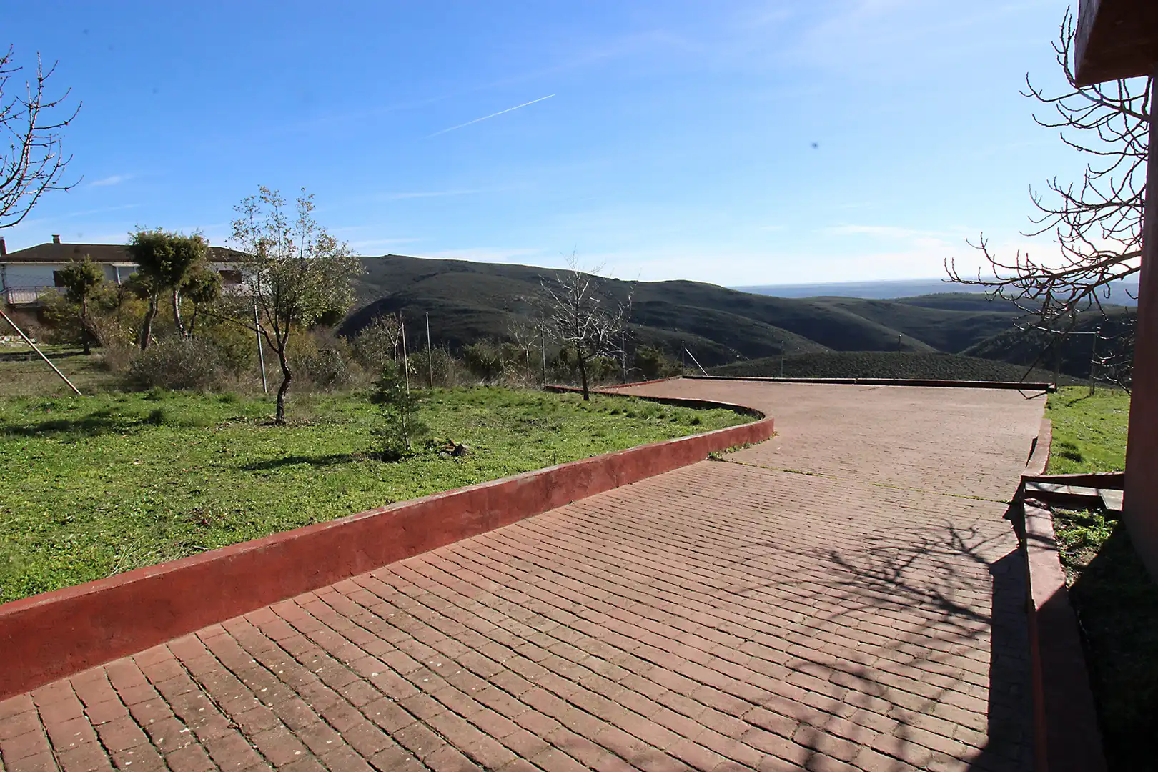 Exterior view of Houses for sale in Torremocha de Jarama  with Air Conditioner, Heating and Private garden