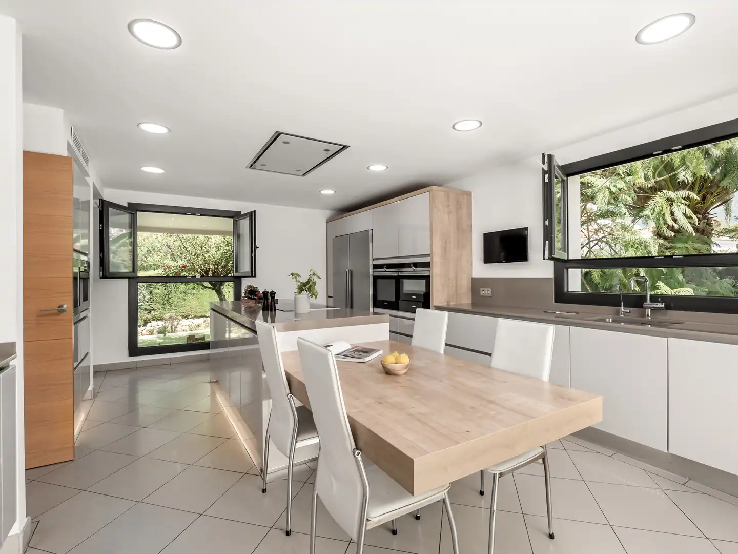 Cocina de Casa o chalet en venta en Marbella con Aire acondicionado, Calefacción y Piscina