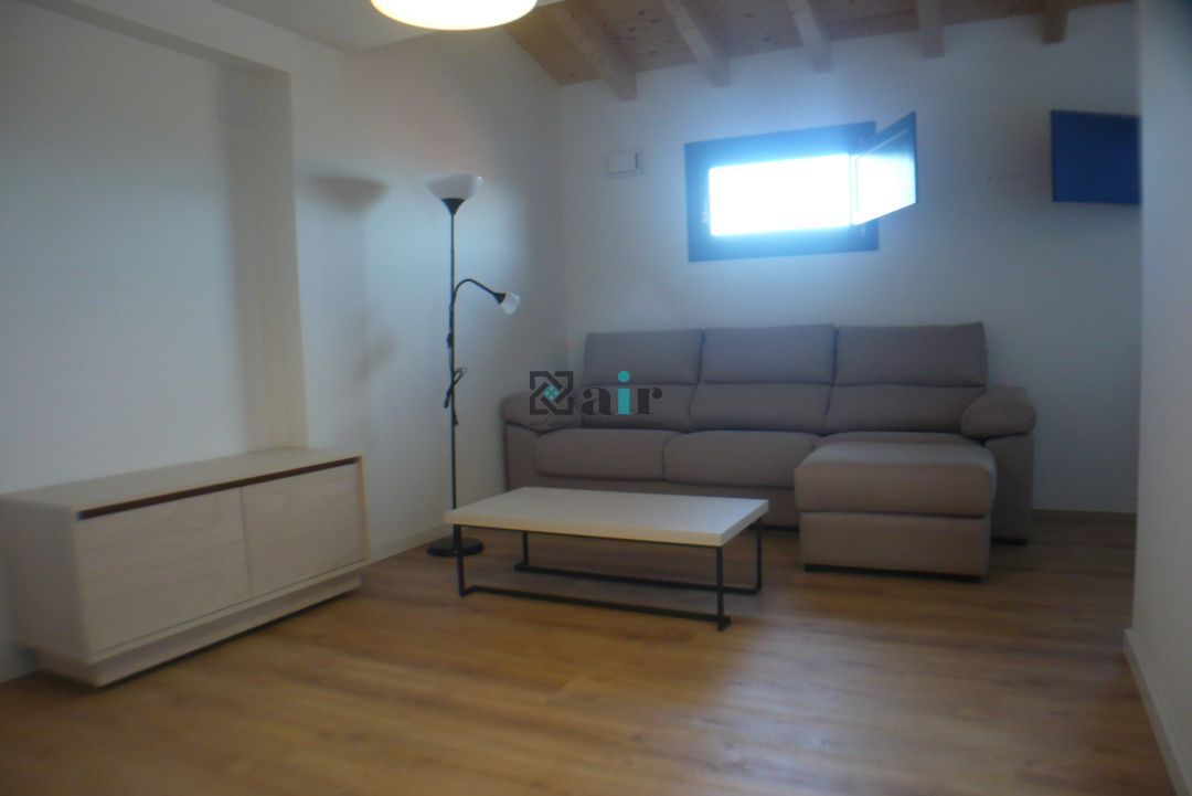 Sala de estar de Piso de alquiler en  Logroño con Calefacción