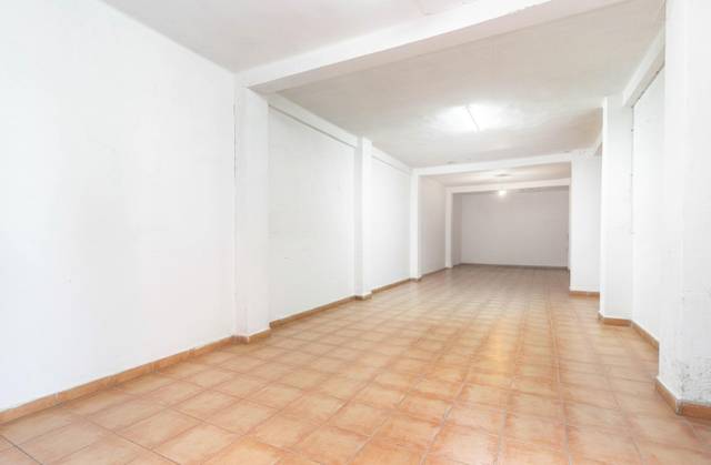 Local comercial en Venta en Calle de Alarcón, 52 en La Arena
