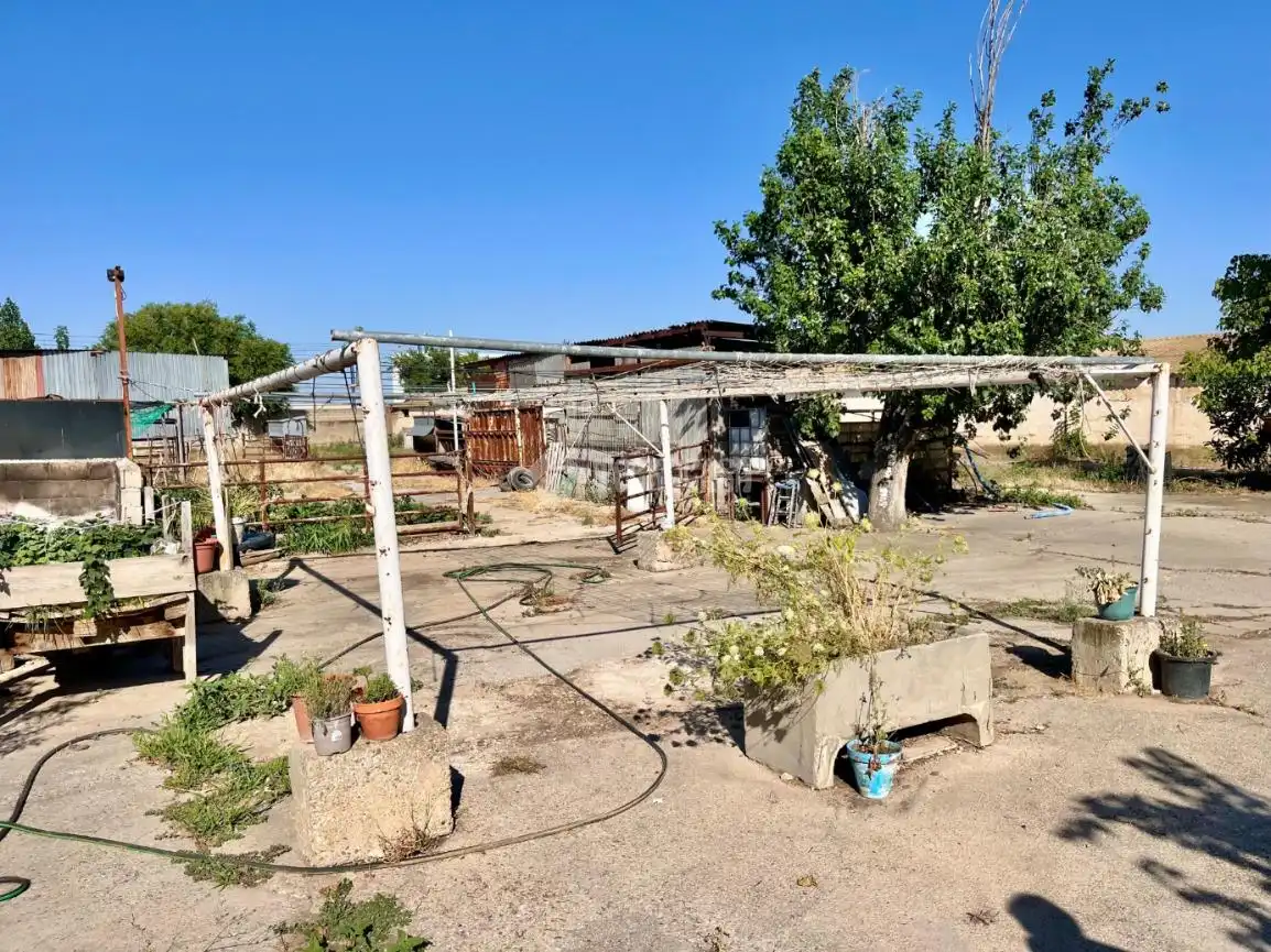 Exterior view of Land for sale in Zaragoza