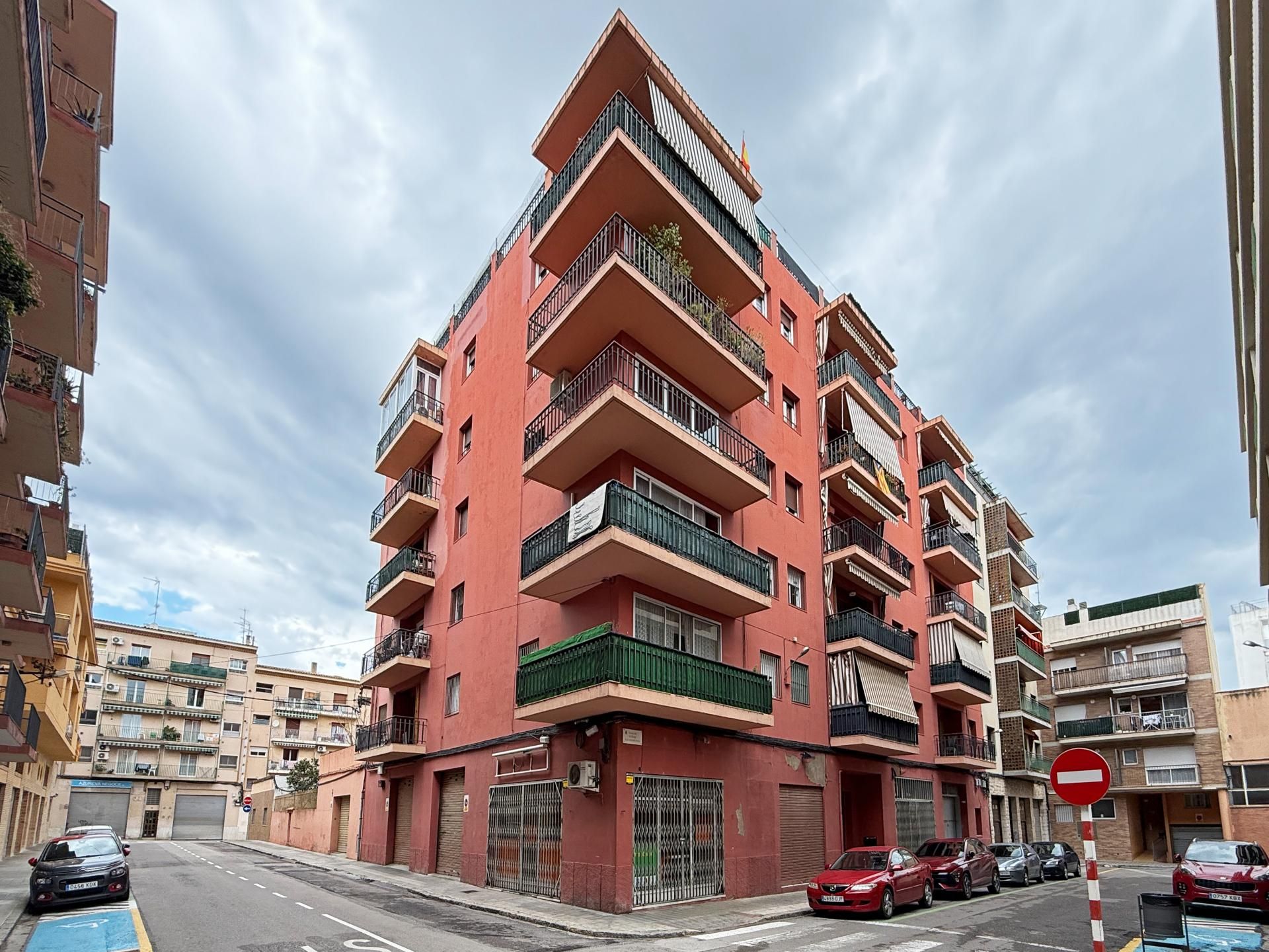 Exterior view of Flat for sale in Figueres  with Heating, Terrace and Oven