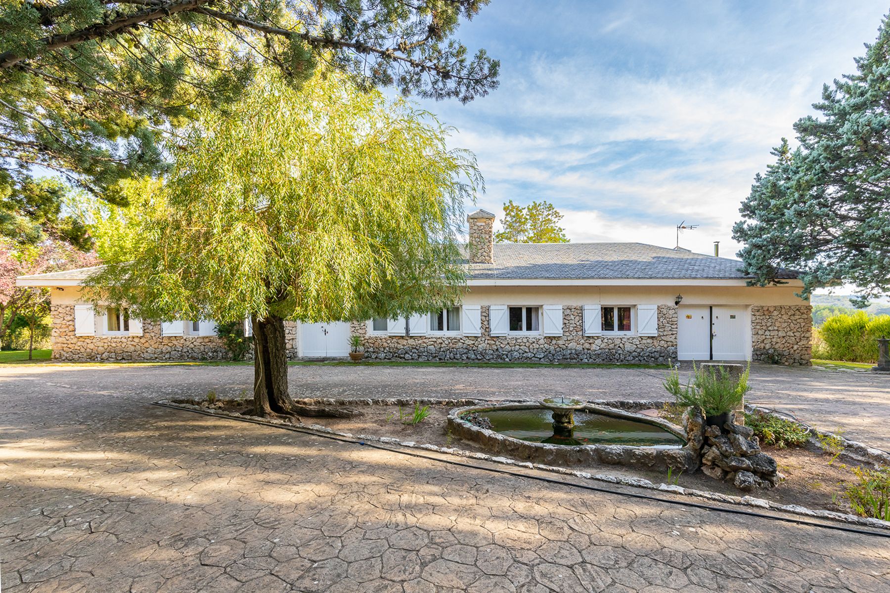 Exterior view of Country house for sale in Brihuega  with Air Conditioner, Heating and Private garden